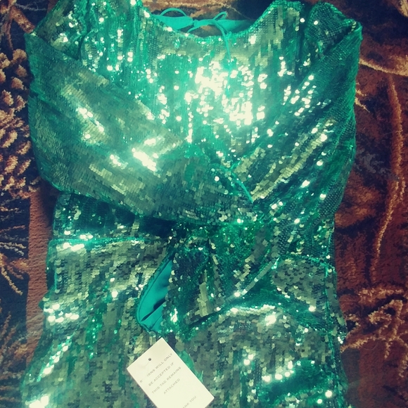 Beautiful sequin dress - Picture 9 of 11